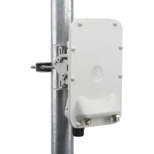 PTP-550  Hasta 1.36 GBps 4910 - 6200 MHz 802.11 AC